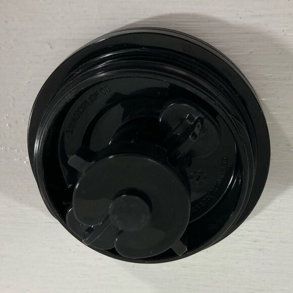 Starbucks Winter Mittens 16 oz Travel Mug Tumbler Insulated Holiday Cup - Picture 8 of 10